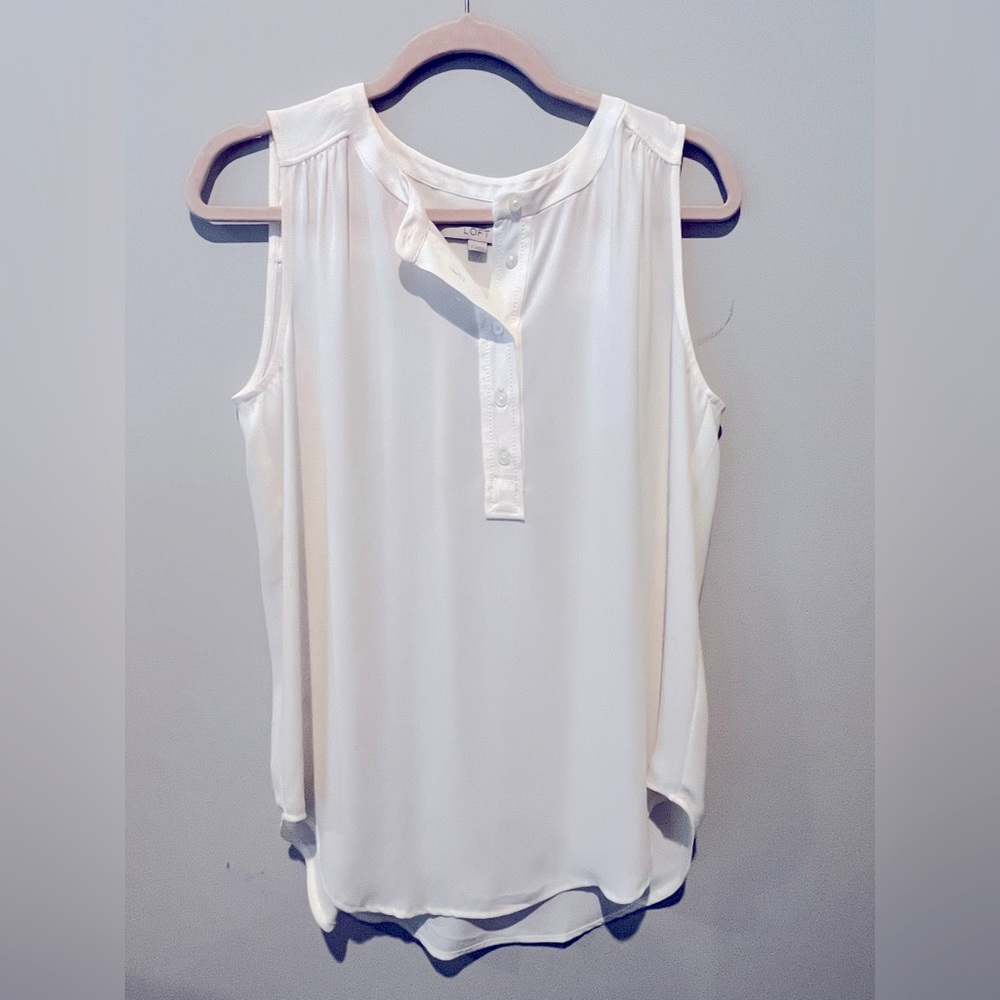 Ann Taylor Loft Sleeveless Essential top